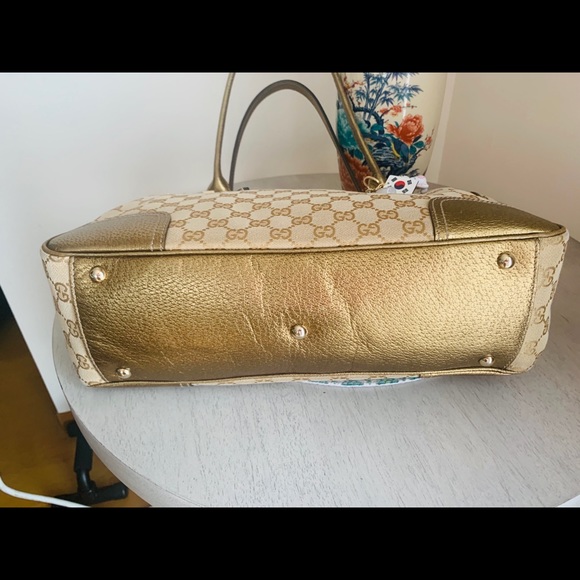 Authentic Gucci Canvas Shoulder bag - Picture 6 of 12